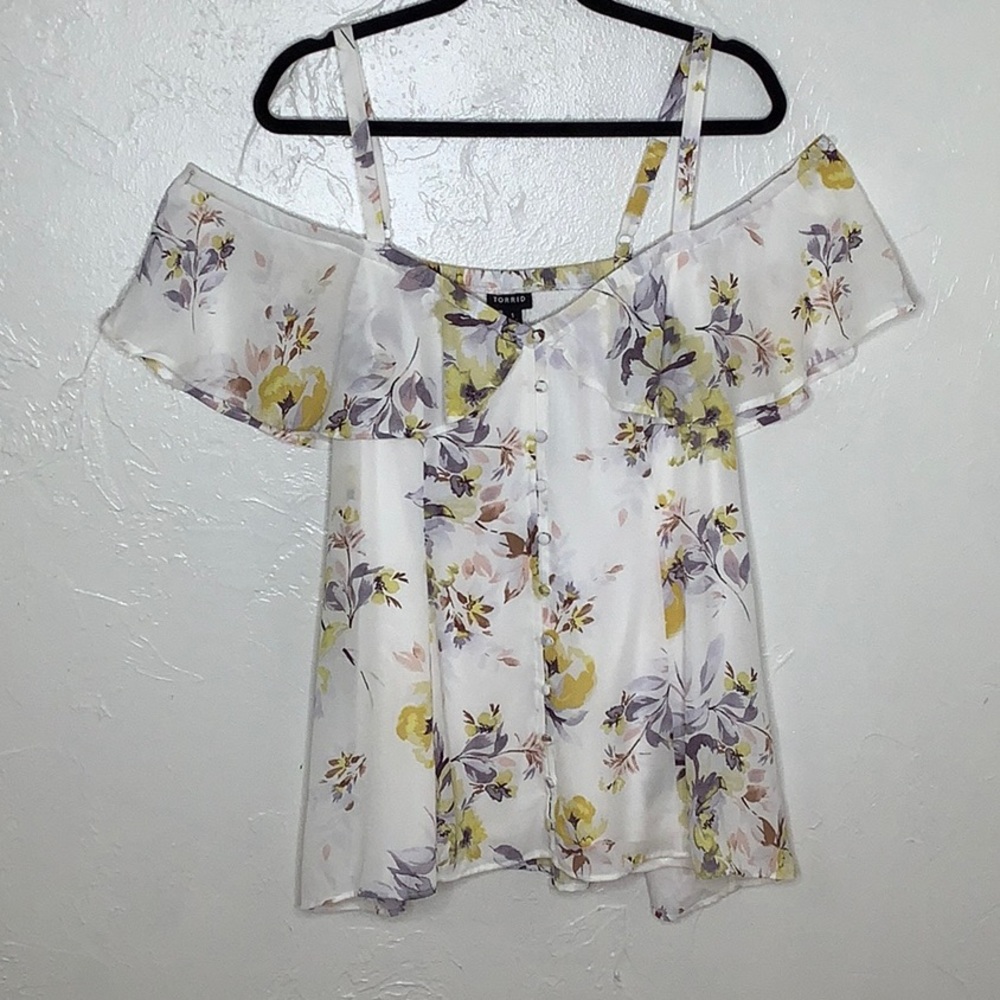 torrid 1 Cold shoulders ruffles smocked back button up blouse SZ 1X or 14/16 NWT
